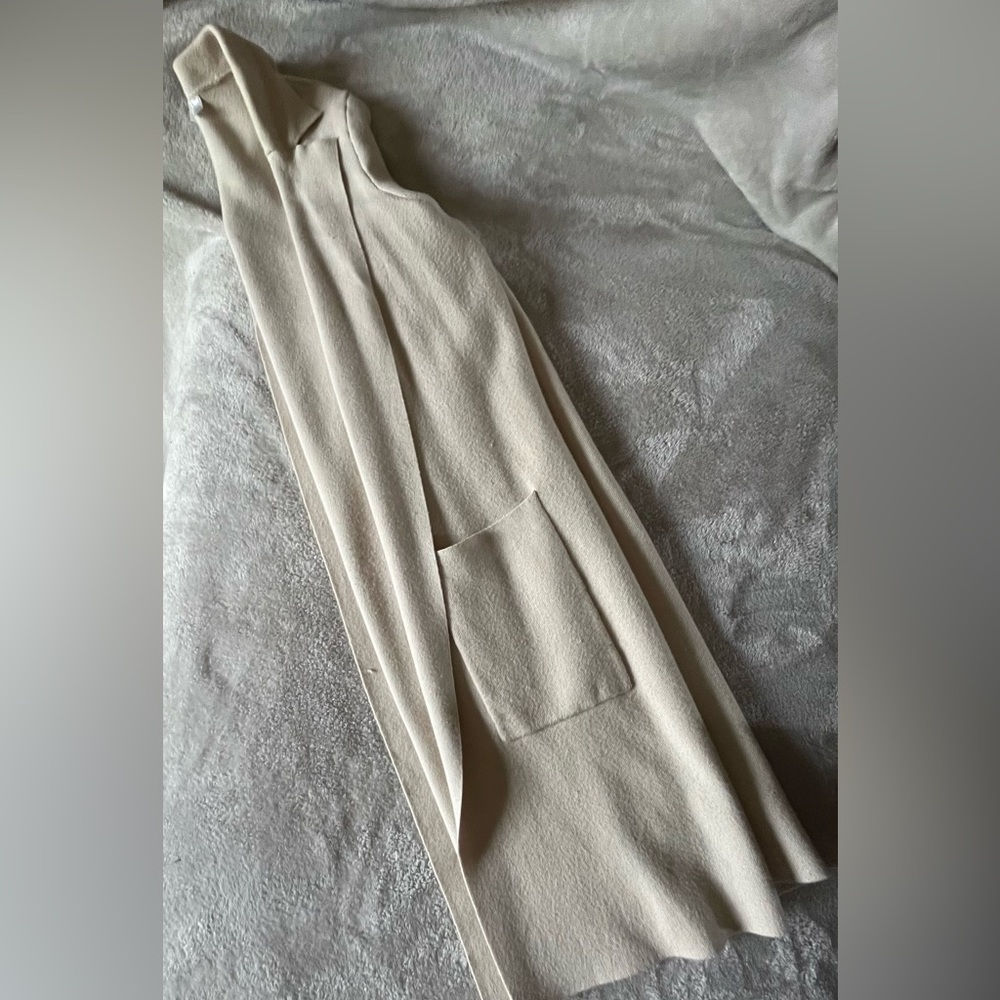 Long Cardigan - Picture 2 of 2